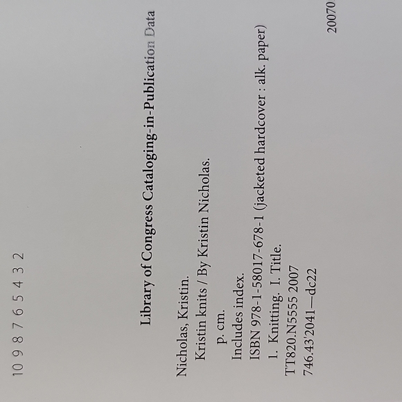 Kristin Knits' By Kristin Nicholas 2007 Hardcover - Picture 2 of 12